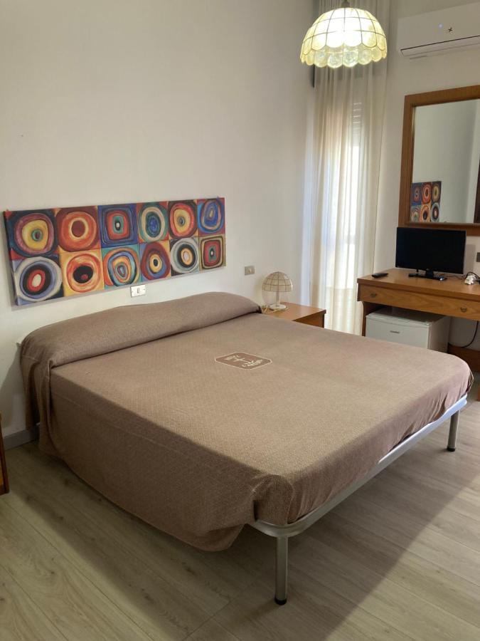 Hotel L'Ancora La Caletta Bagian luar foto
